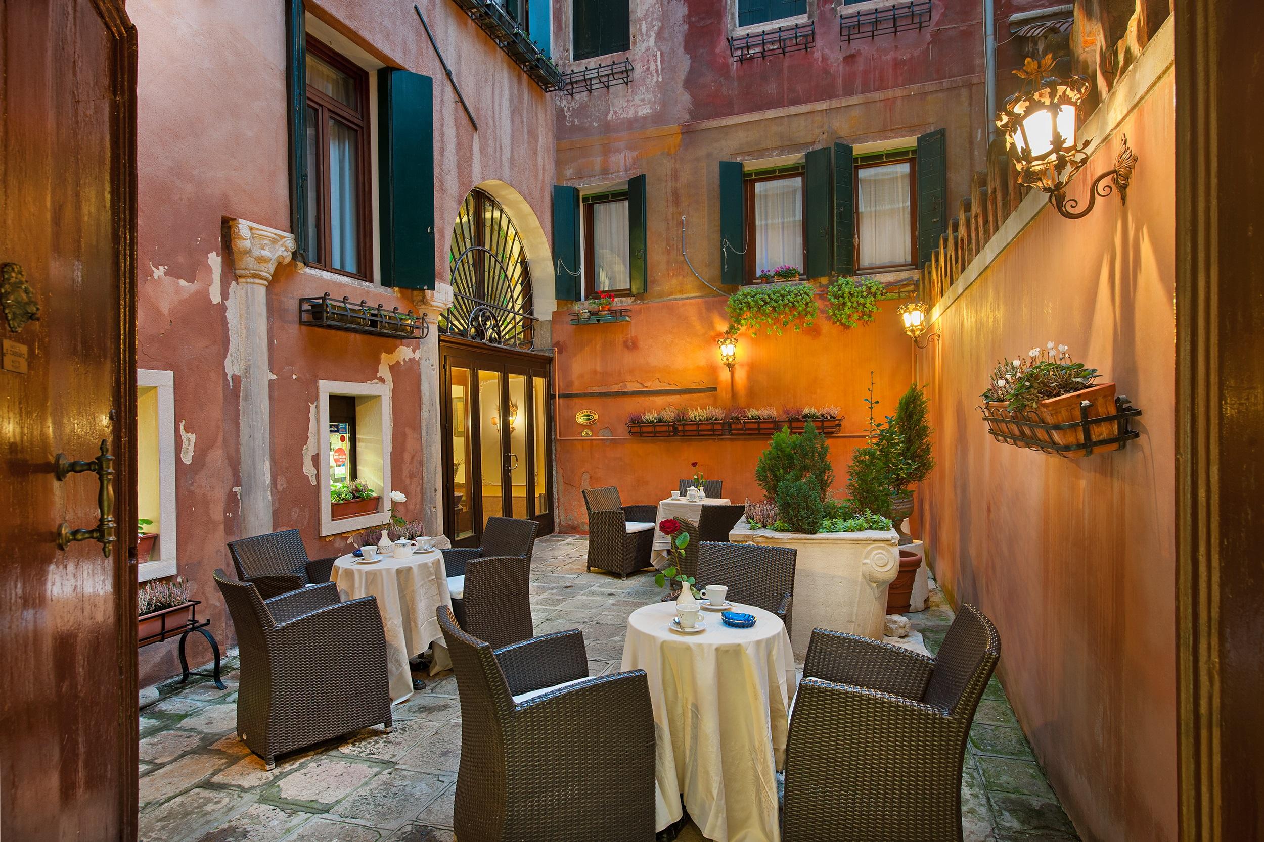 Hotel San Cassiano Ca'Favretto Венеция Экстерьер фото