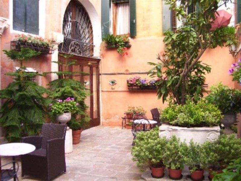 Hotel San Cassiano Ca'Favretto Венеция Экстерьер фото